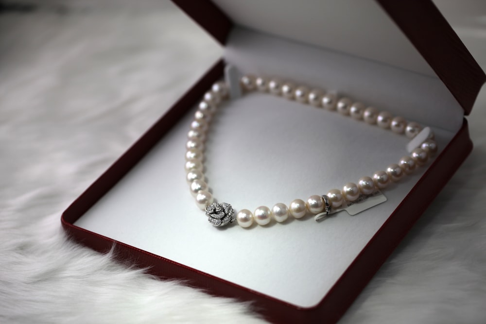 Kundan Jewelry Buying Guide Pakistan 2026 | Mehriva